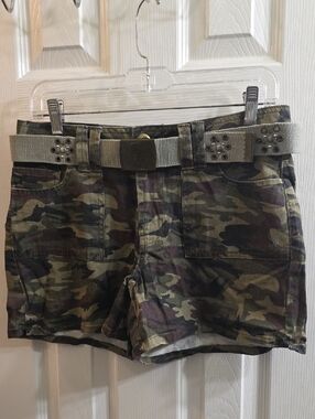 Fashion Bug Camo Print Jean Shorts with Studded Tan Belt Size 10